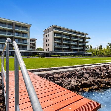 Lake Side Luxury Steps To The Lake Lela - Happy Rentals Балатонлеле Екстериор снимка