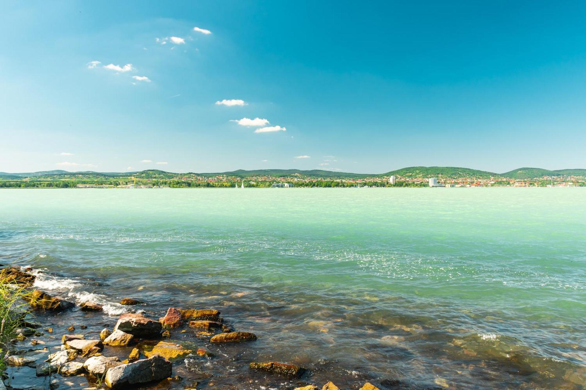 Lake Side Luxury Steps To The Lake Lela - Happy Rentals Балатонлеле Екстериор снимка