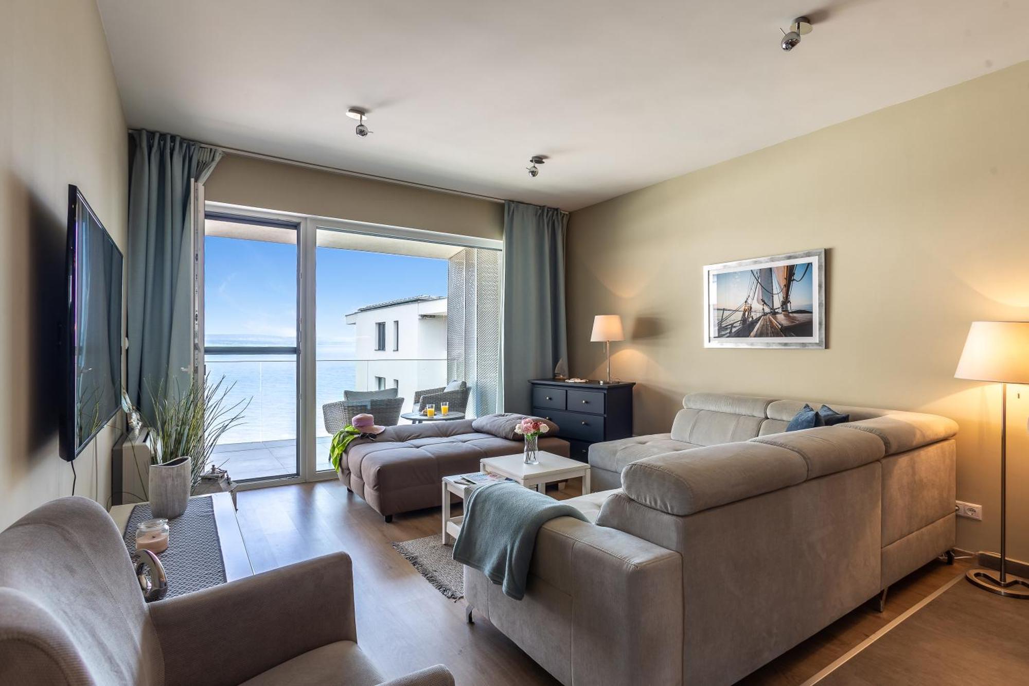 Lake Side Luxury Steps To The Lake Lela - Happy Rentals Балатонлеле Екстериор снимка